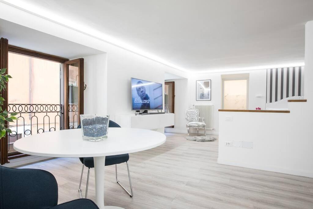 My Piazza Navona Jacuzzi Suite -Topcollection Roma Exterior foto